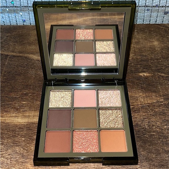 HUDA BEAUTY Makeup Huda Beauty Khaki Haze Obsessions Eyeshadow